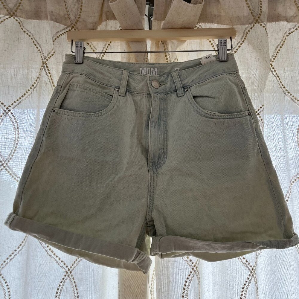 "Mom" Jean Shorts